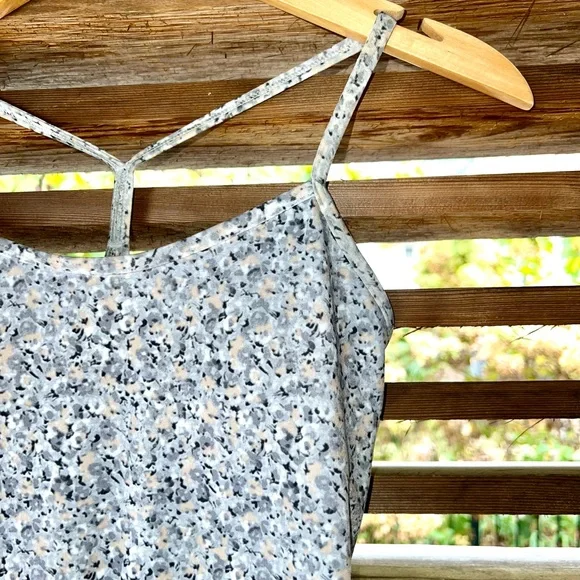 Lululemon NEW Y-Back Tank - Picture 2 of 7